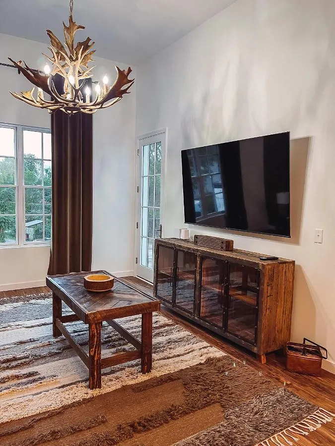 Rustic Chic - Boutique Luxe Stay Near Broadway Nashville